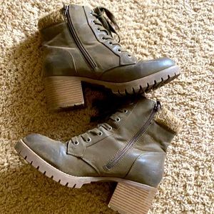 Women’s boots